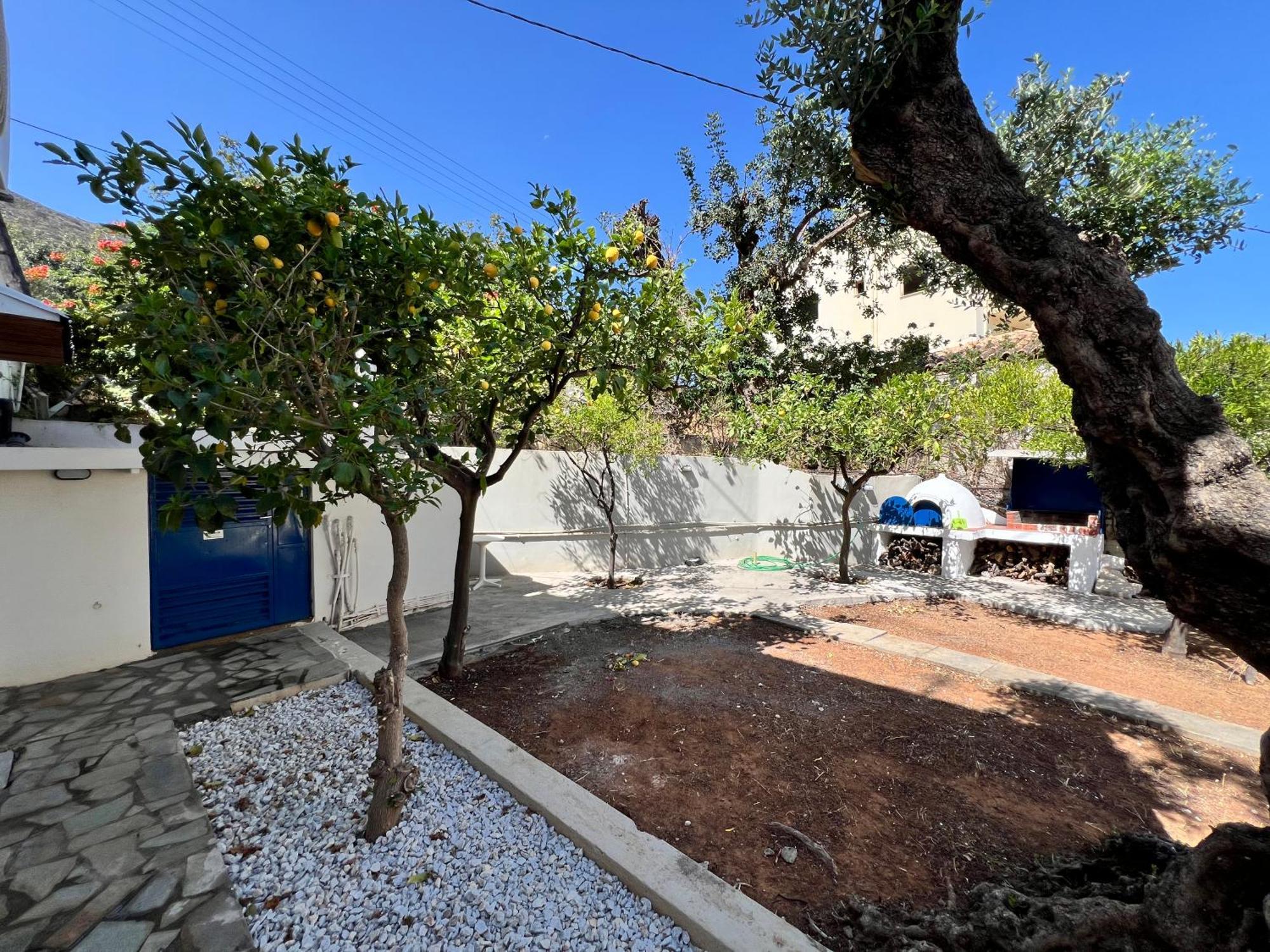 Aliki Piskopiano Villa *